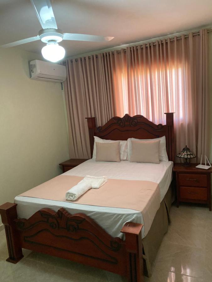 سان فيرناندو دو مونتي كريستي Aparta Hotel Venecia Montecristi المظهر الخارجي الصورة